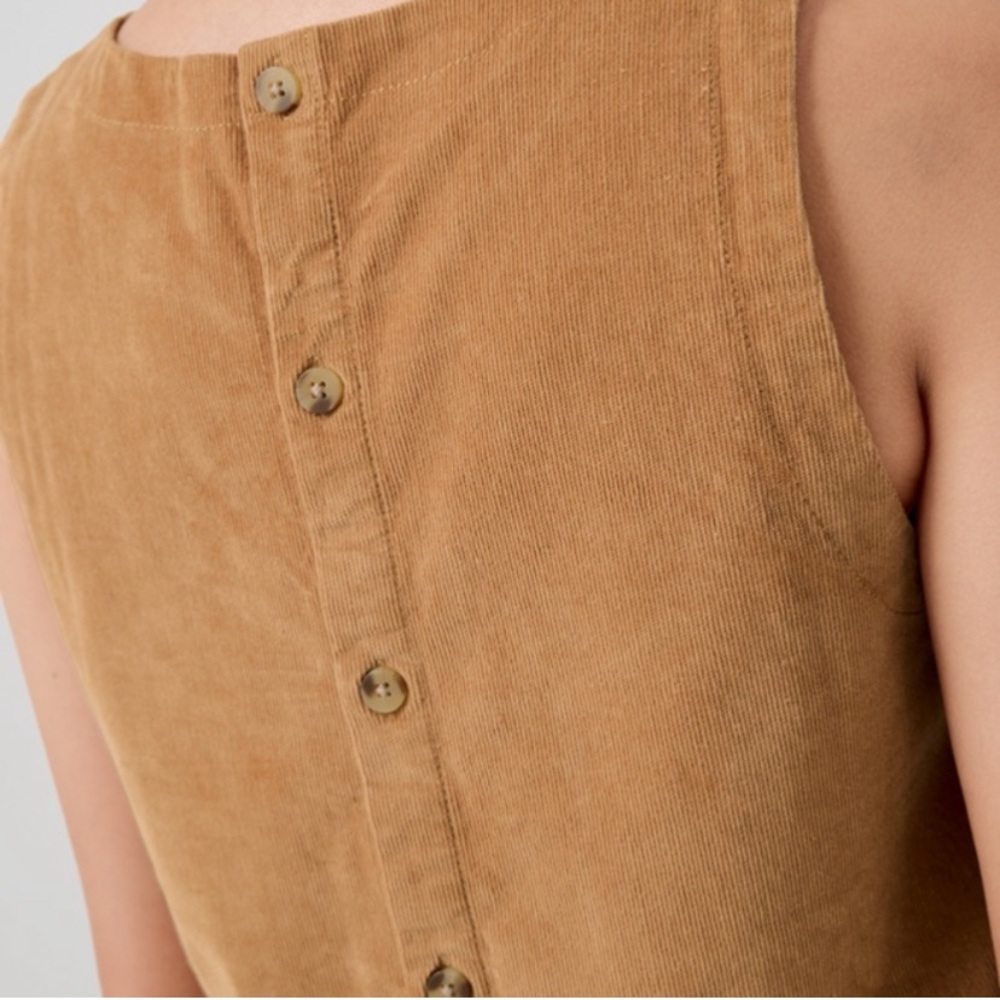 PACT MODERN CORDUROY BUTTON BACK TANK SIZE LARGE IN CAMEL - Picture 4 of 16